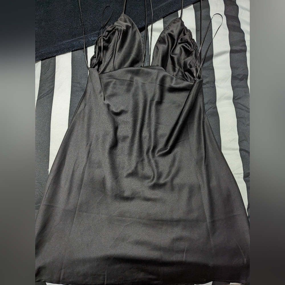 Dynamite Dress - Picture 3 of 3